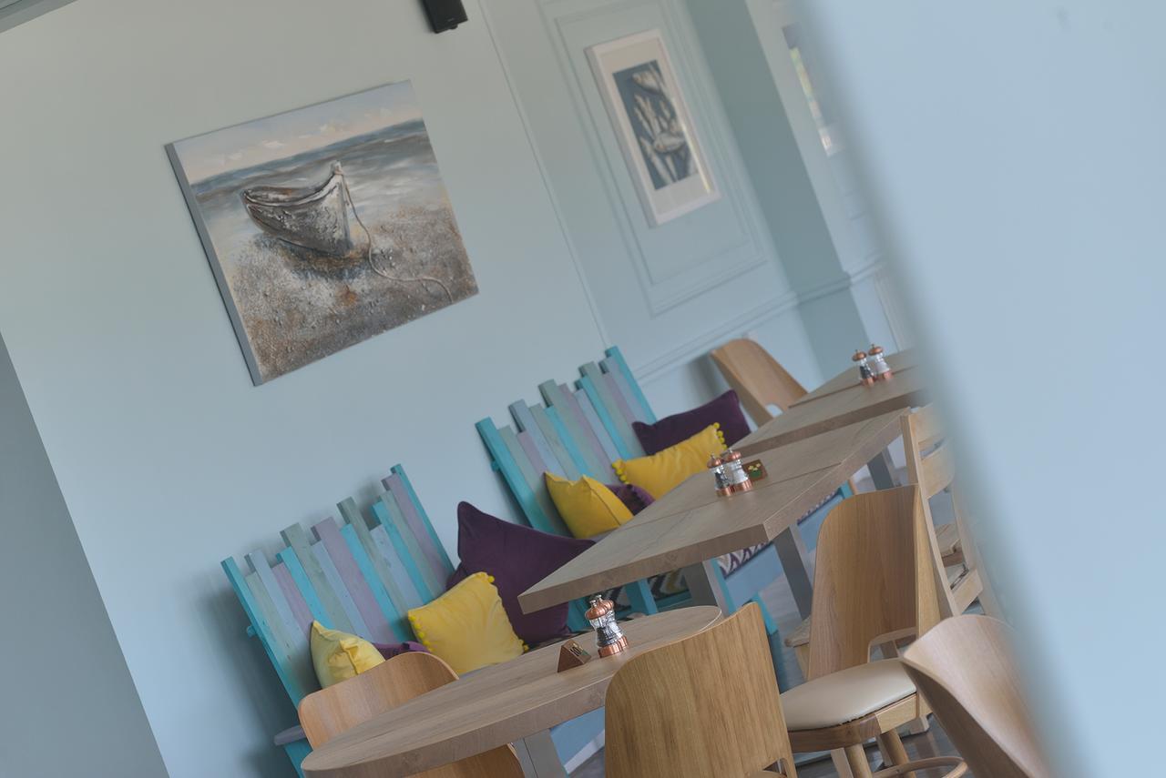 Driftwood Inn Saint Saviour Restaurant foto